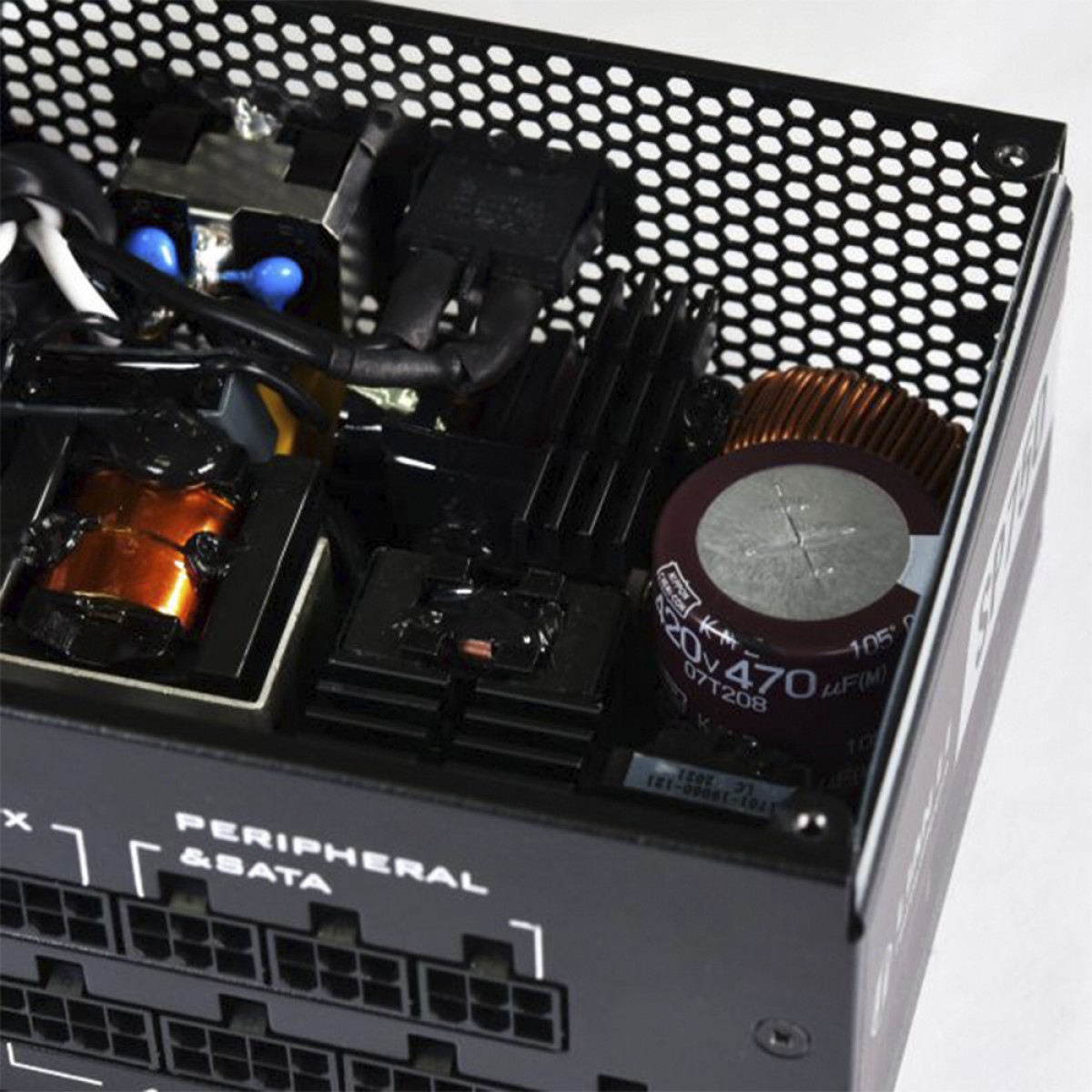 Fonte 750W SFX Lian Li 80 Plus Gold, PFC Ativo, Full Modular - SP750 - Imagem 4